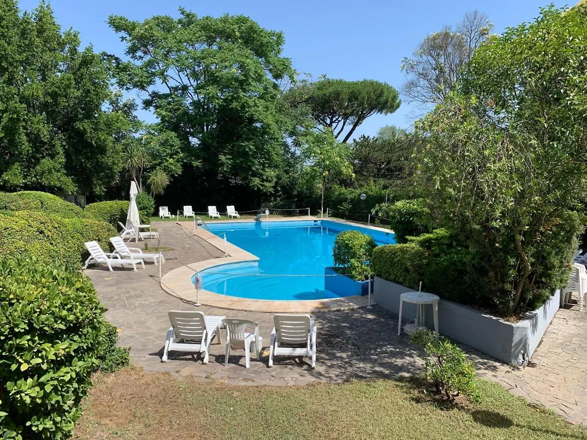 Penthouse Aureliana Attico Con Piscina A Roma Apartment  Rome