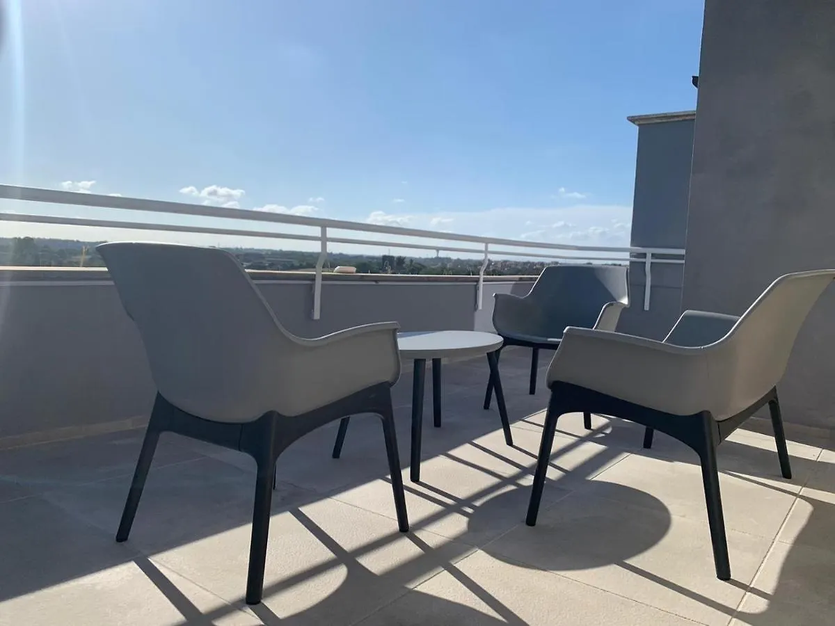 Penthouse Aureliana Attico Con Piscina A Roma Apartment